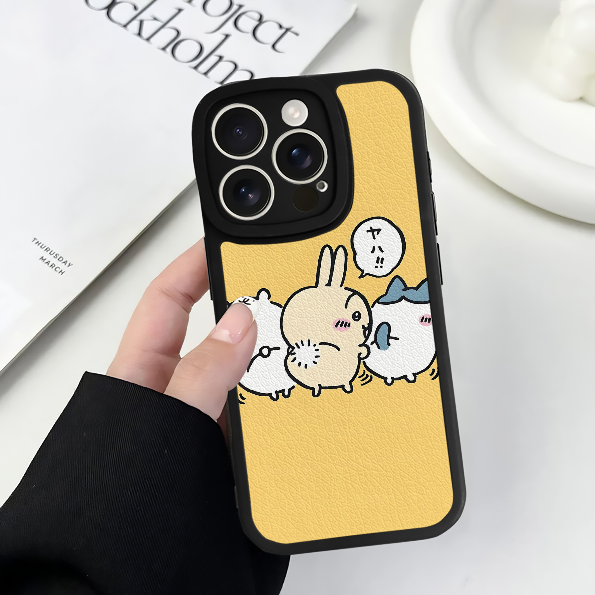 （画像用） ちいかわ Chii-kawa 【iPhone 16シリーズ対応】シリコンスマホケース（レザー調） 材質：シリコン